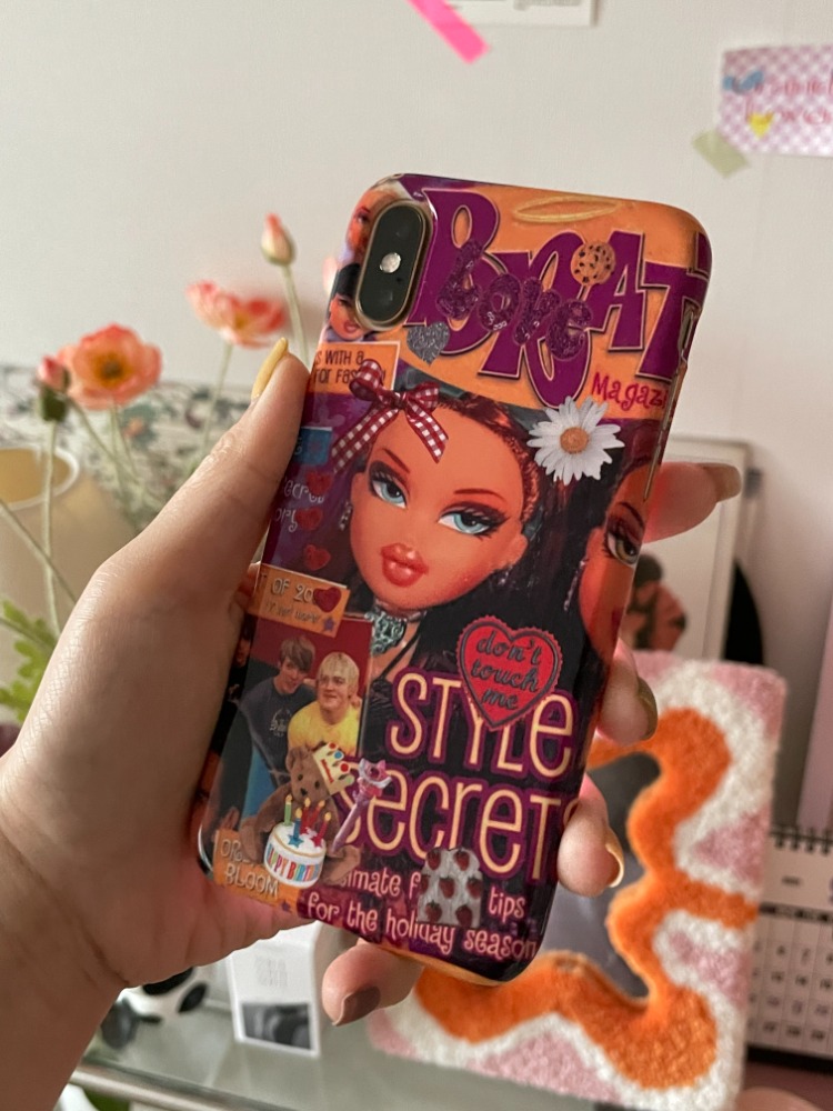 Brats girl phone case / one color