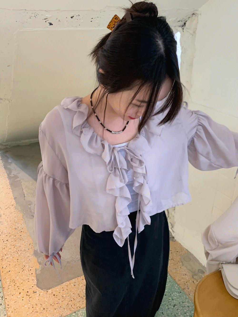 [PREMIUM] [Top] Ruffle ribbon blouse / one color