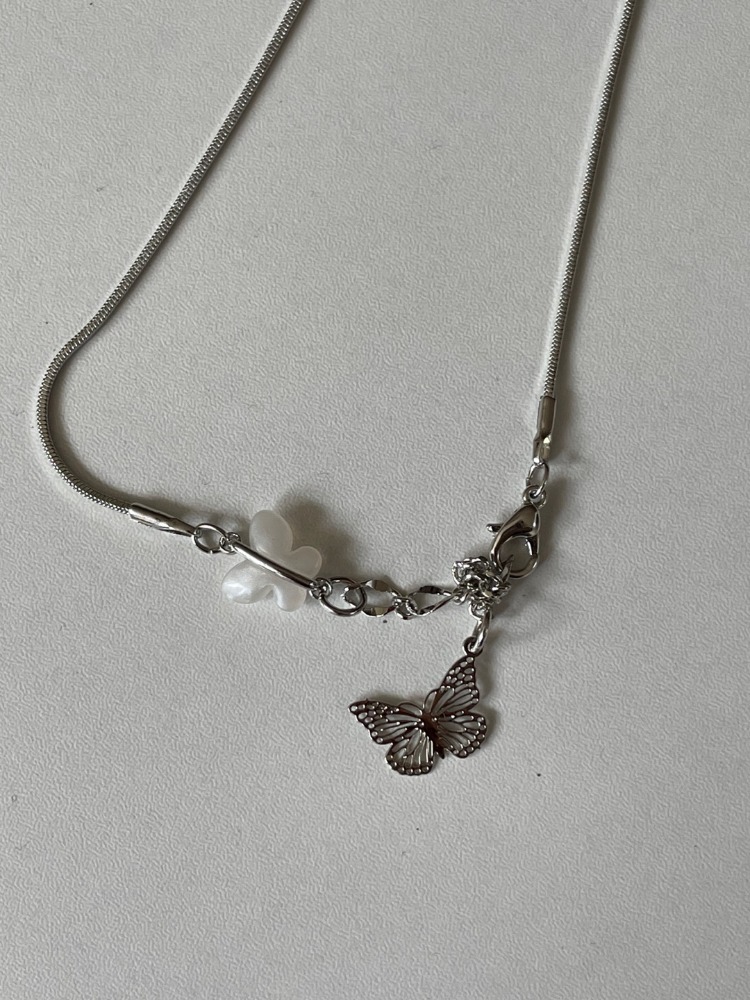 [Acc] Stone butterfly necklace / one color