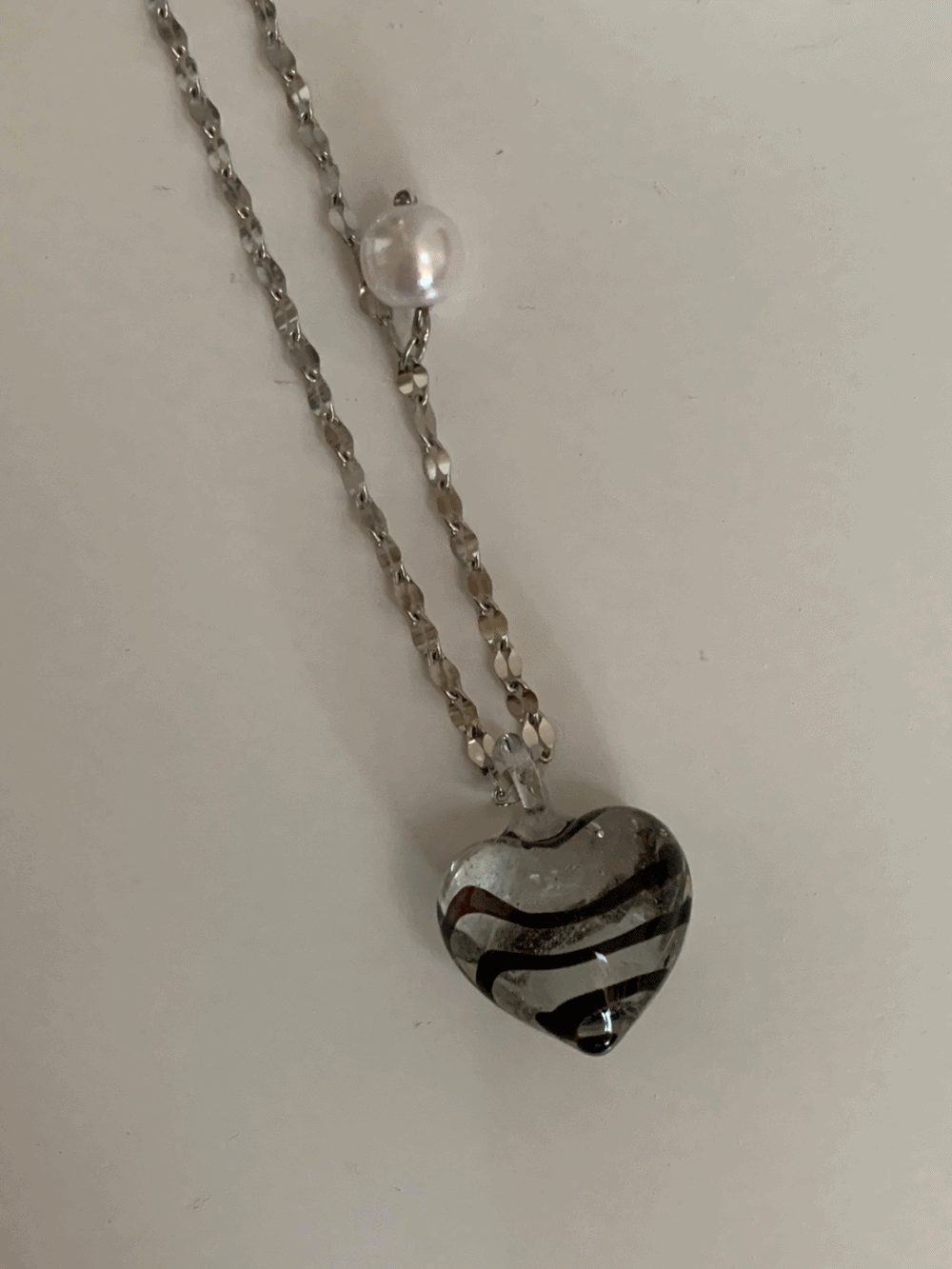 [Acc] Zebra heart necklace / one color