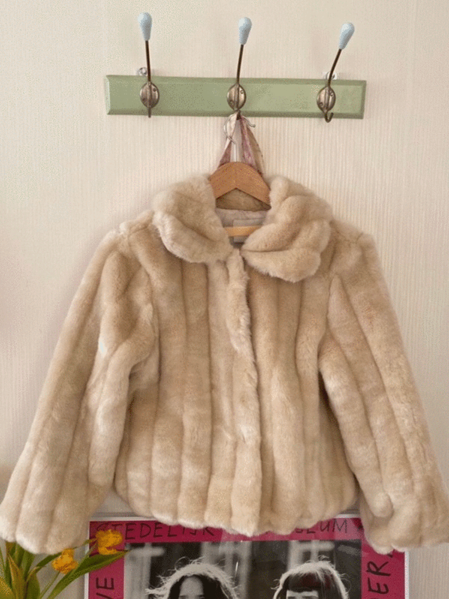 [Outer] (재입고!💕) Rosy fur jacket / 2 colors
