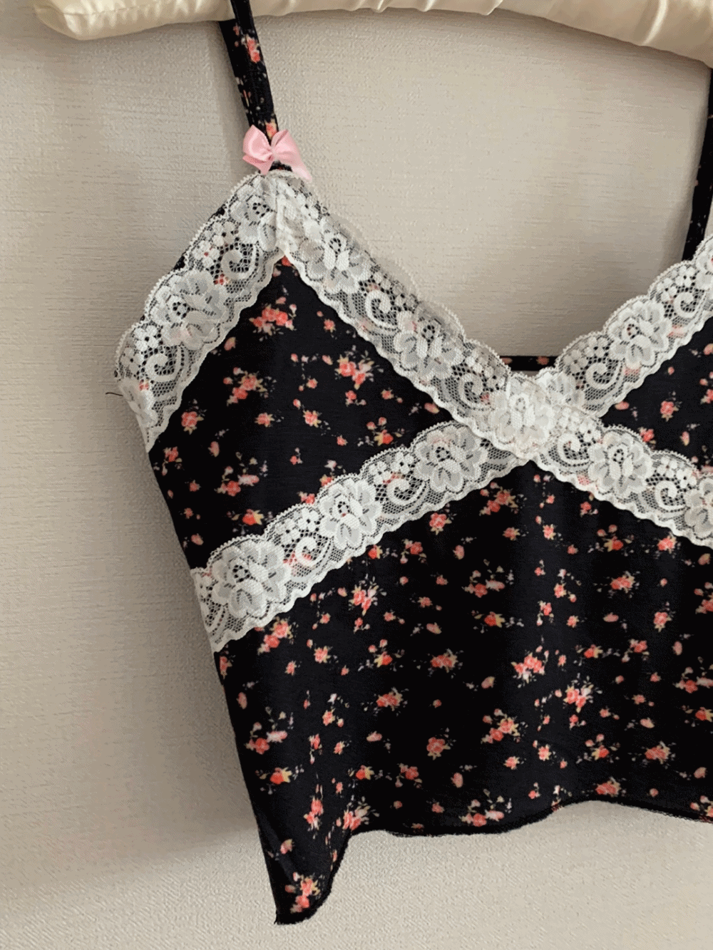 [Innerwear] Scarlett rose ribbon sleeveless / one color