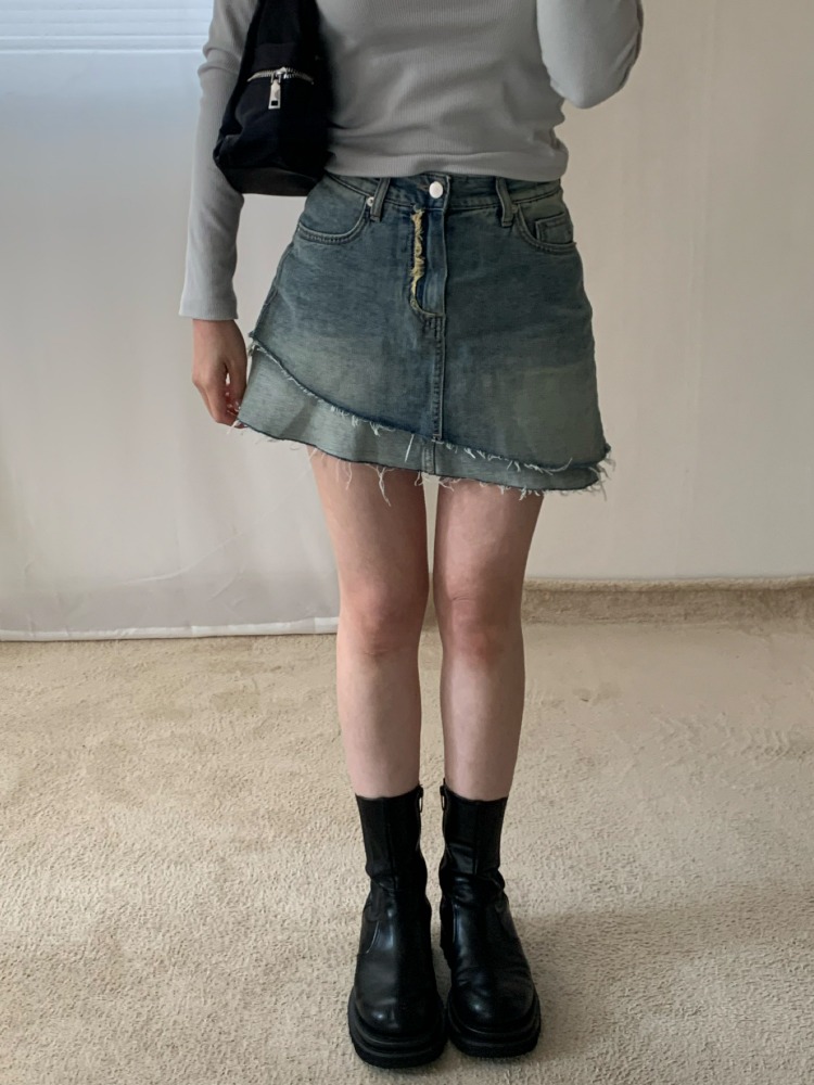 [PREMIUM] [Skirt] Unbalance fringe denim mini skirt / one color